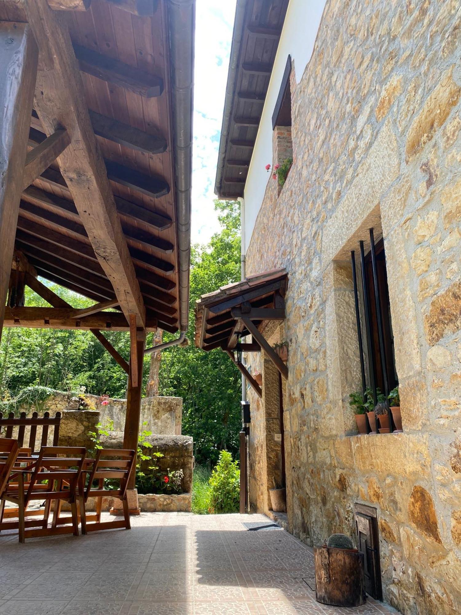Apartamentos Rurales La Caviana Onís 외부 사진
