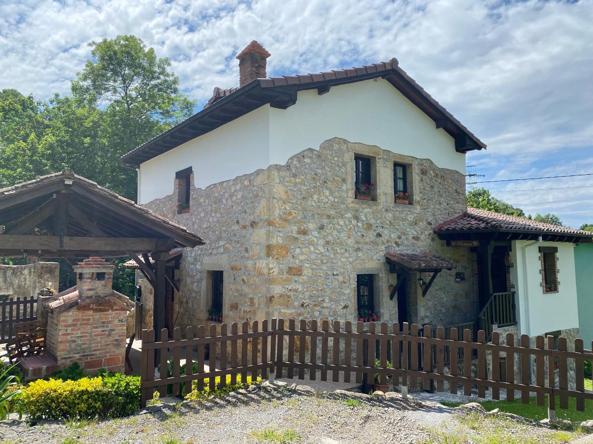 Apartamentos Rurales La Caviana Onís 외부 사진