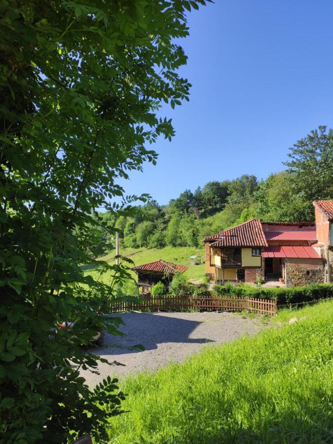 Apartamentos Rurales La Caviana Onís 외부 사진